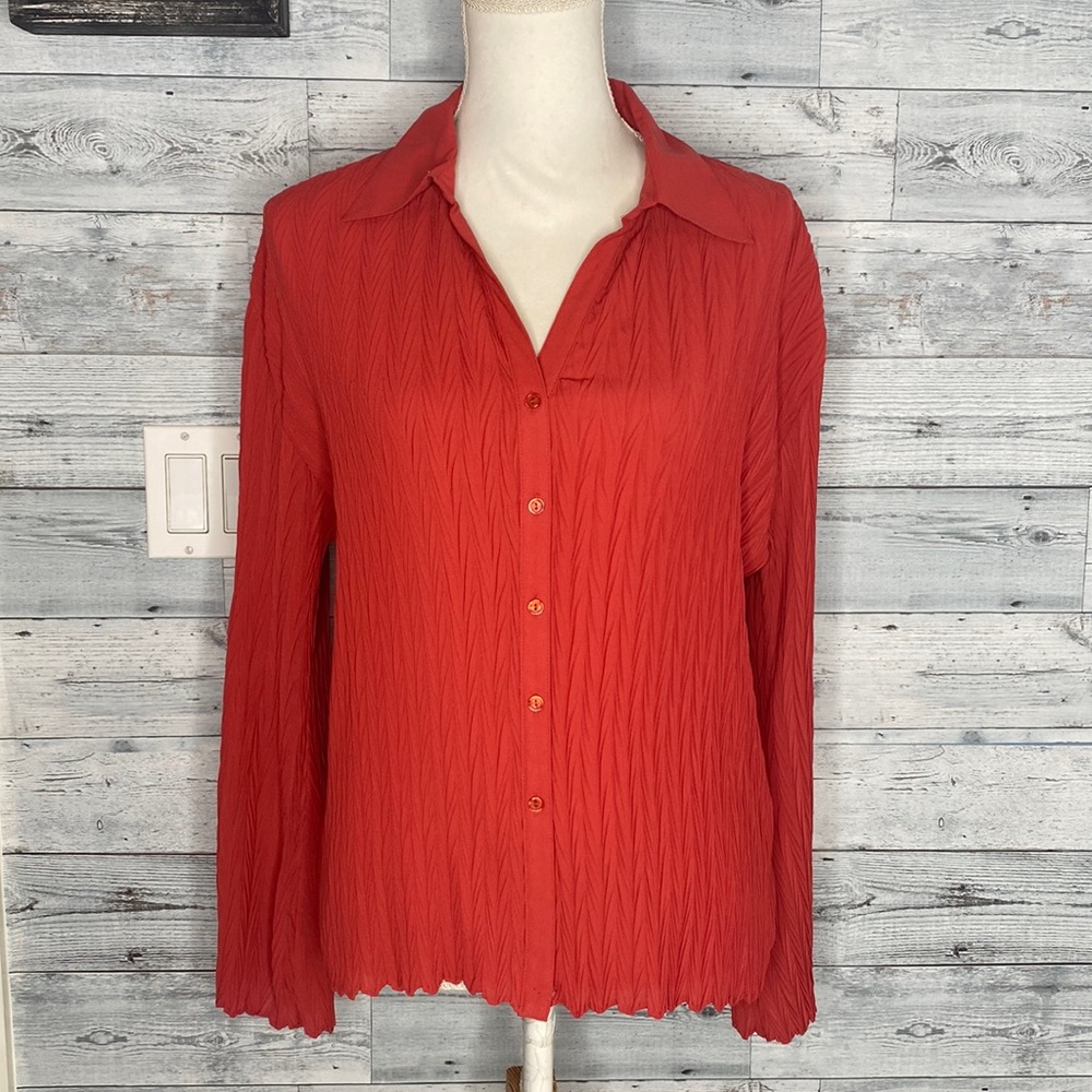NICOLA RED BUTTON DOWN BLOUSE